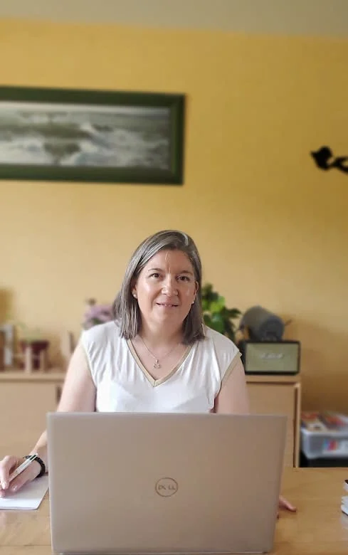 Caroline Baroux à son bureau